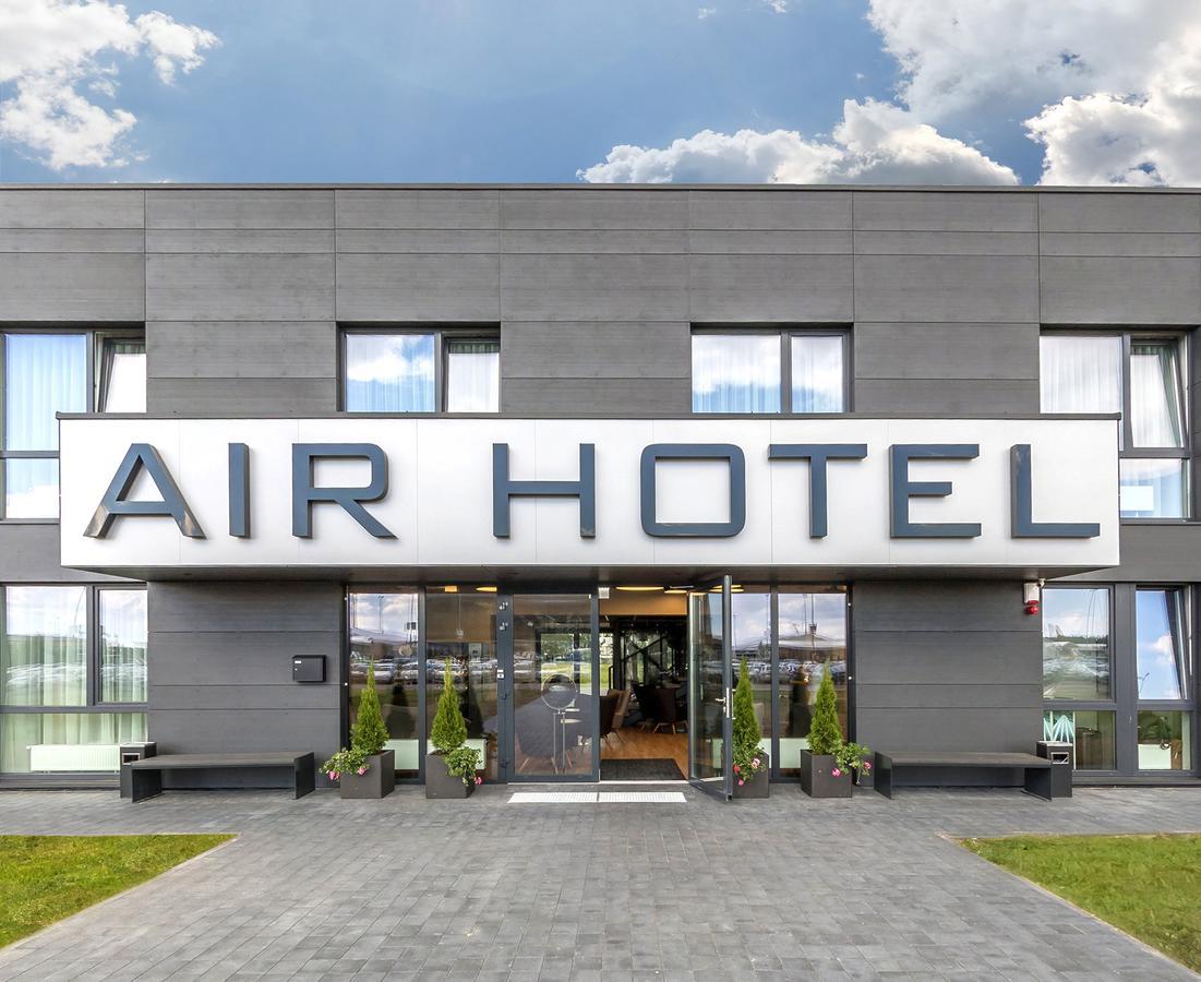 Air Hotel Karmėlava Buitenkant foto